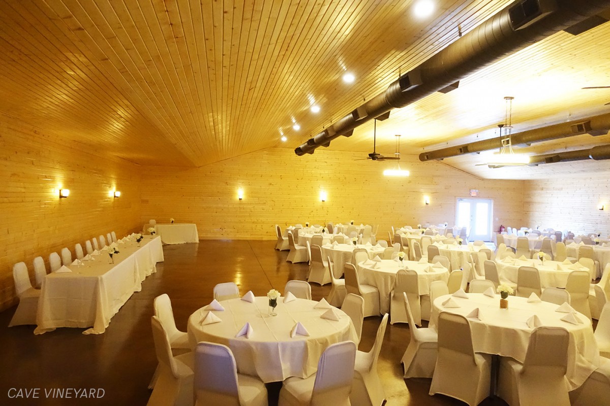 Missouri Wedding Destination: Wine Country