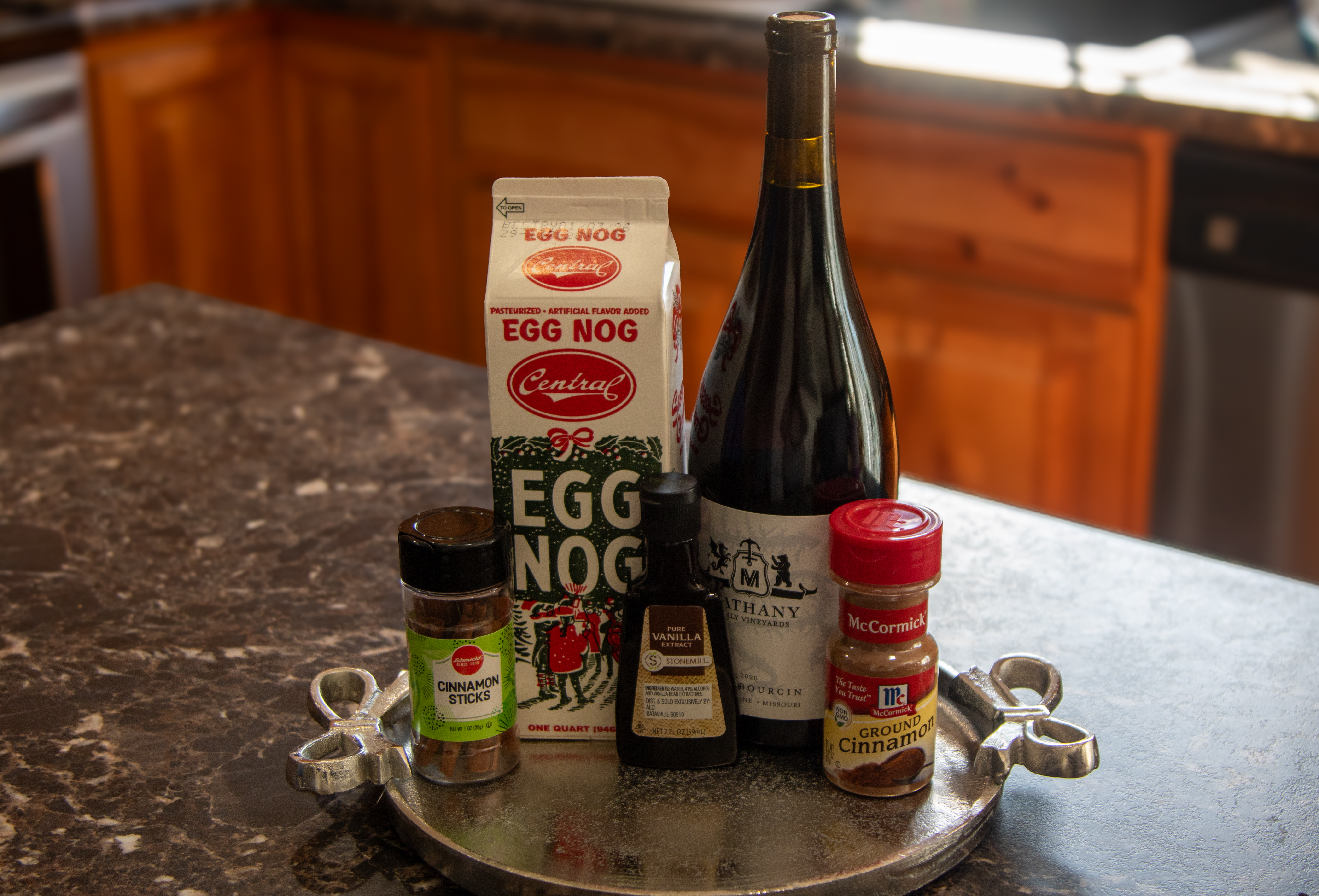 Ingredients: 1 cup Missouri Chambourcin 3 cups eggnog 1 Tbsp vanilla 1 tsp cinnamon Garnish with cinnamon stick